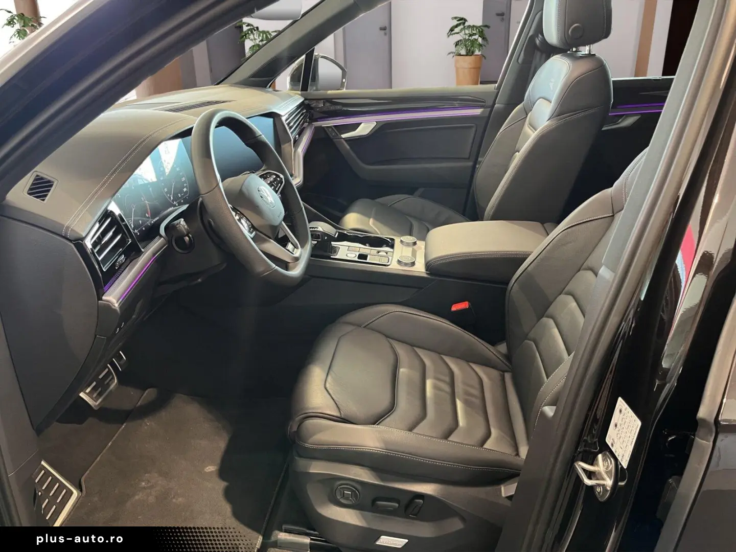 Volkswagen Touareg R-Line 3.0TDI 4Motion Pano