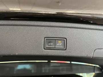 Volkswagen Touareg R-Line 3.0TDI 4Motion Pano