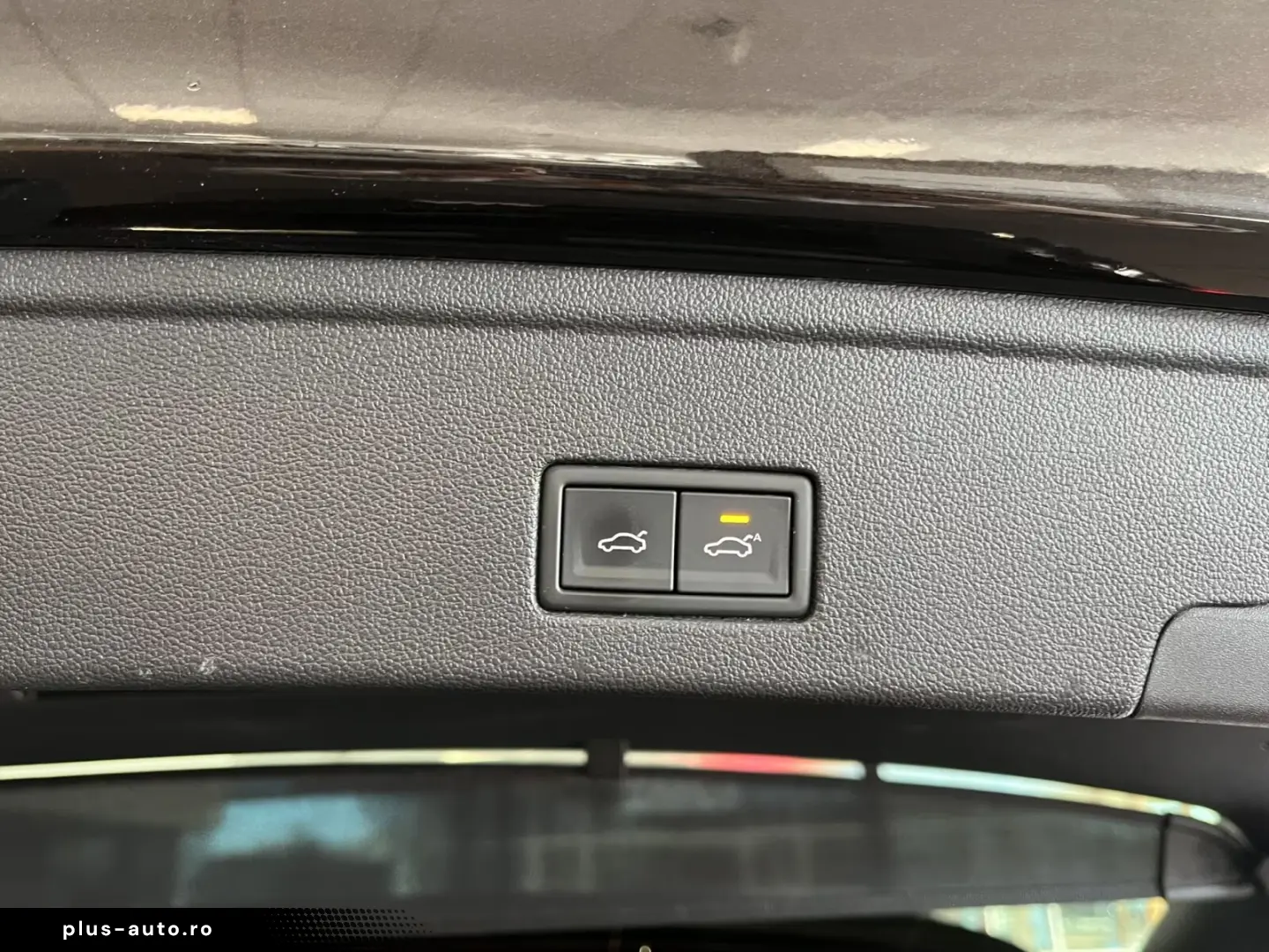 Volkswagen Touareg R-Line 3.0TDI 4Motion Pano