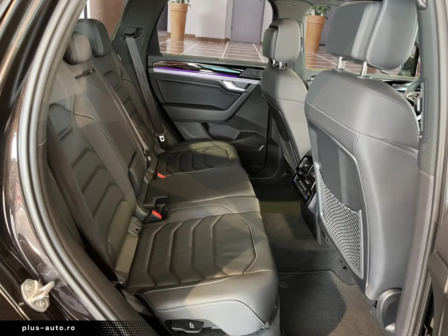 Volkswagen Touareg R-Line 3.0TDI 4Motion Pano