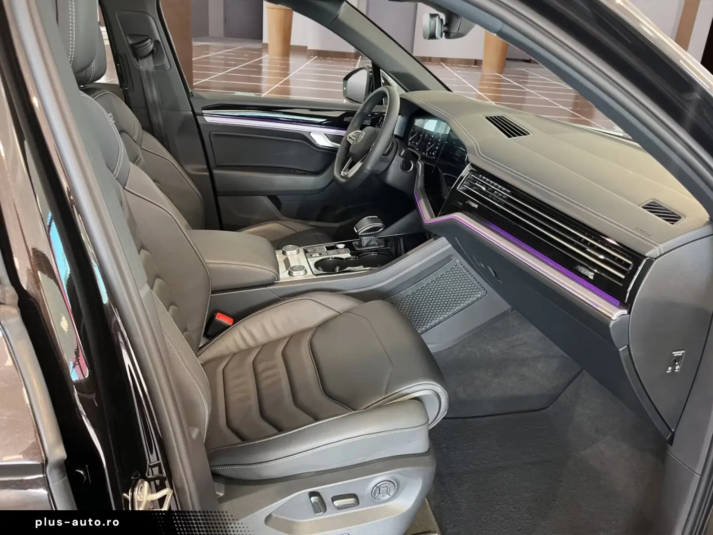Volkswagen Touareg R-Line 3.0TDI 4Motion Pano