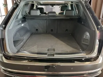Volkswagen Touareg R-Line 3.0TDI 4Motion Pano