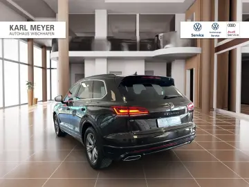 Volkswagen Touareg R-Line 3.0TDI 4Motion Pano