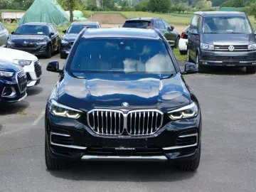 BMW X5 xDrive 30d xLine ACC HUD LEDER 20Z TRITTBRETT