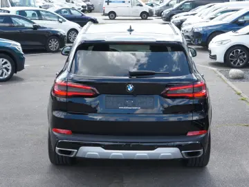 BMW X5 xDrive 30d xLine ACC HUD LEDER 20Z TRITTBRETT