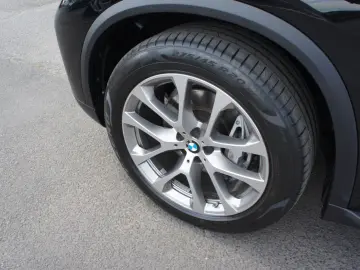 BMW X5 xDrive 30d xLine ACC HUD LEDER 20Z TRITTBRETT
