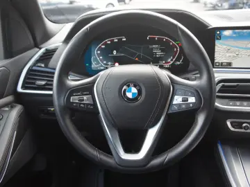 BMW X5 xDrive 30d xLine ACC HUD LEDER 20Z TRITTBRETT