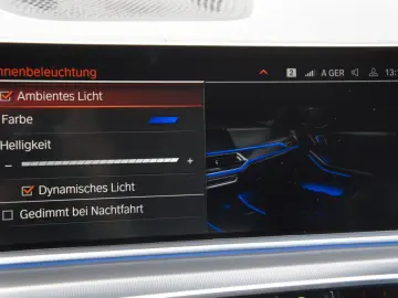 BMW X5 xDrive 30d xLine ACC HUD LEDER 20Z TRITTBRETT