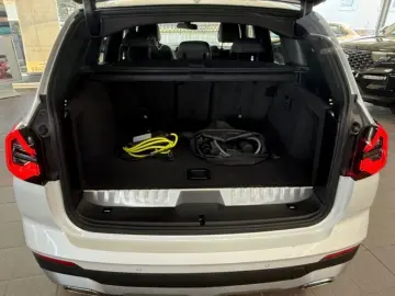 BMW X3 xDrive 30e ACC DAB Park mit 360  3Z Akustik