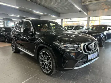 BMW X3 xD 30e DAB Park Plus LED mit Kurvenlicht