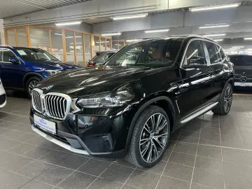 BMW X3 xD 30e DAB Park Plus LED mit Kurvenlicht