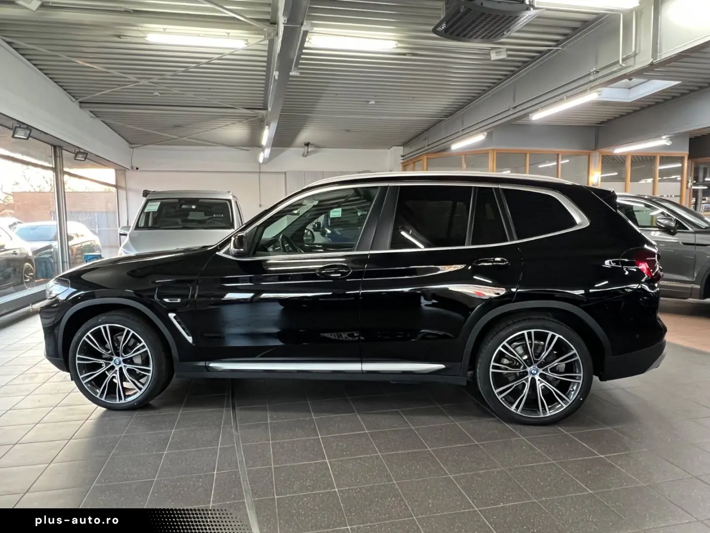 BMW X3 xD 30e DAB Park Plus LED mit Kurvenlicht