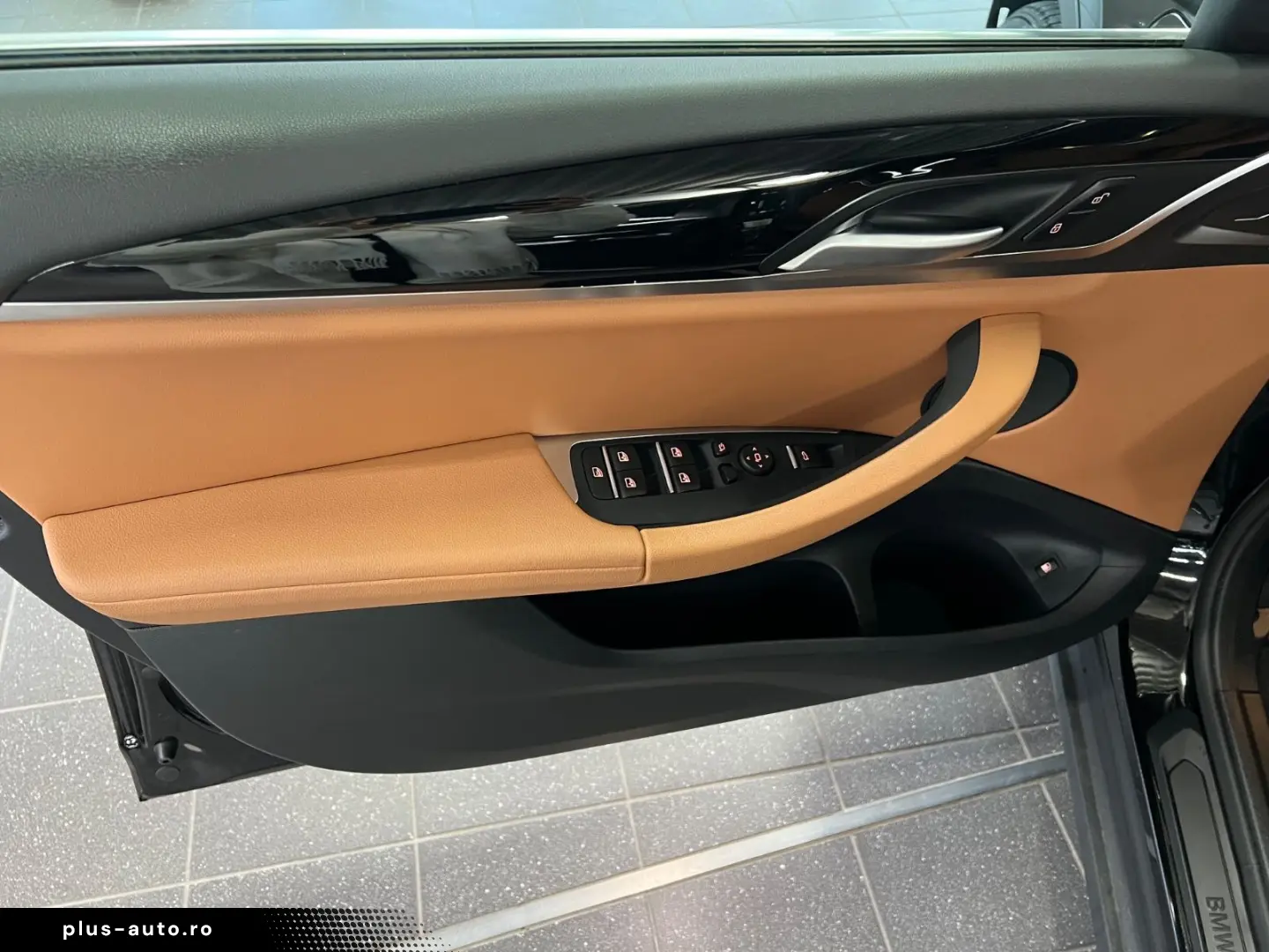 BMW X3 xD 30e DAB Park Plus LED mit Kurvenlicht