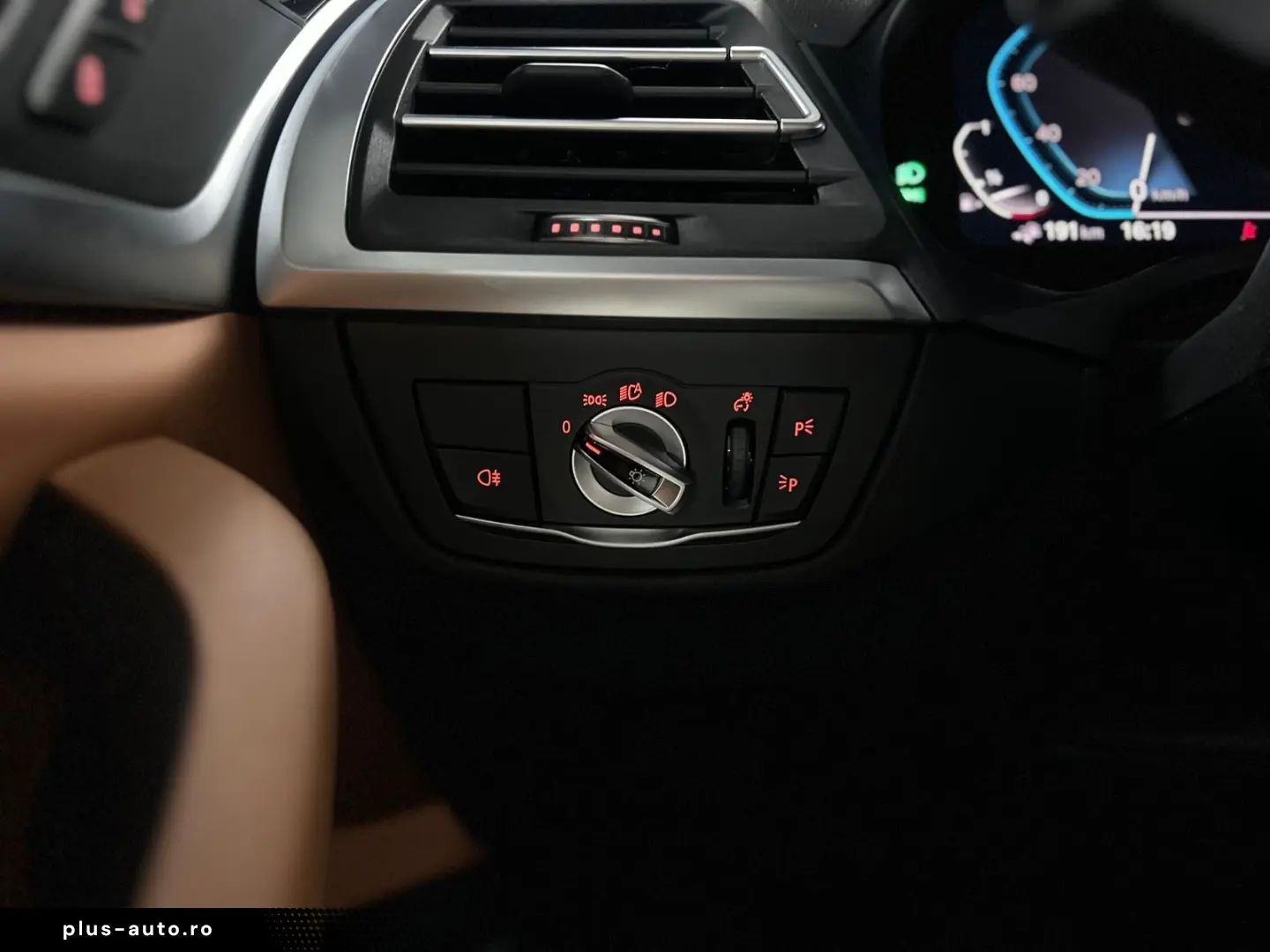 BMW X3 xD 30e DAB Park Plus LED mit Kurvenlicht