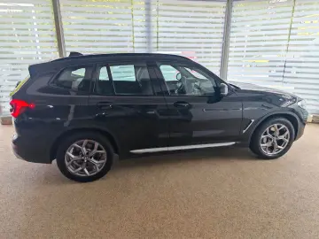BMW X3 xD30i PANO LASER 360  HUD AHK DA Unfallfrei