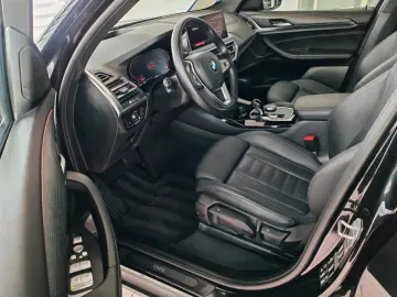 BMW X3 xD30i PANO LASER 360  HUD AHK DA Unfallfrei