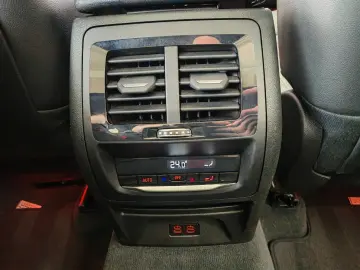 BMW X3 xD30i PANO LASER 360  HUD AHK DA Unfallfrei