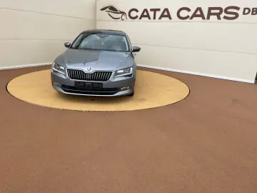 Skoda Superb 2.0TDI  BI-Xenon  Panoramic  Keyless  Webasto