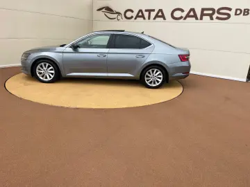 Skoda Superb 2.0TDI  BI-Xenon  Panoramic  Keyless  Webasto