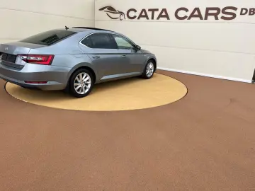 Skoda Superb 2.0TDI  BI-Xenon  Panoramic  Keyless  Webasto