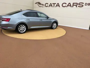 Skoda Superb 2.0TDI  BI-Xenon  Panoramic  Keyless  Webasto