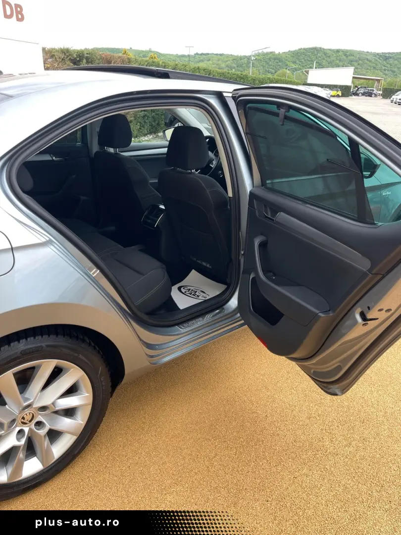 Skoda Superb 2.0TDI  BI-Xenon  Panoramic  Keyless  Webasto