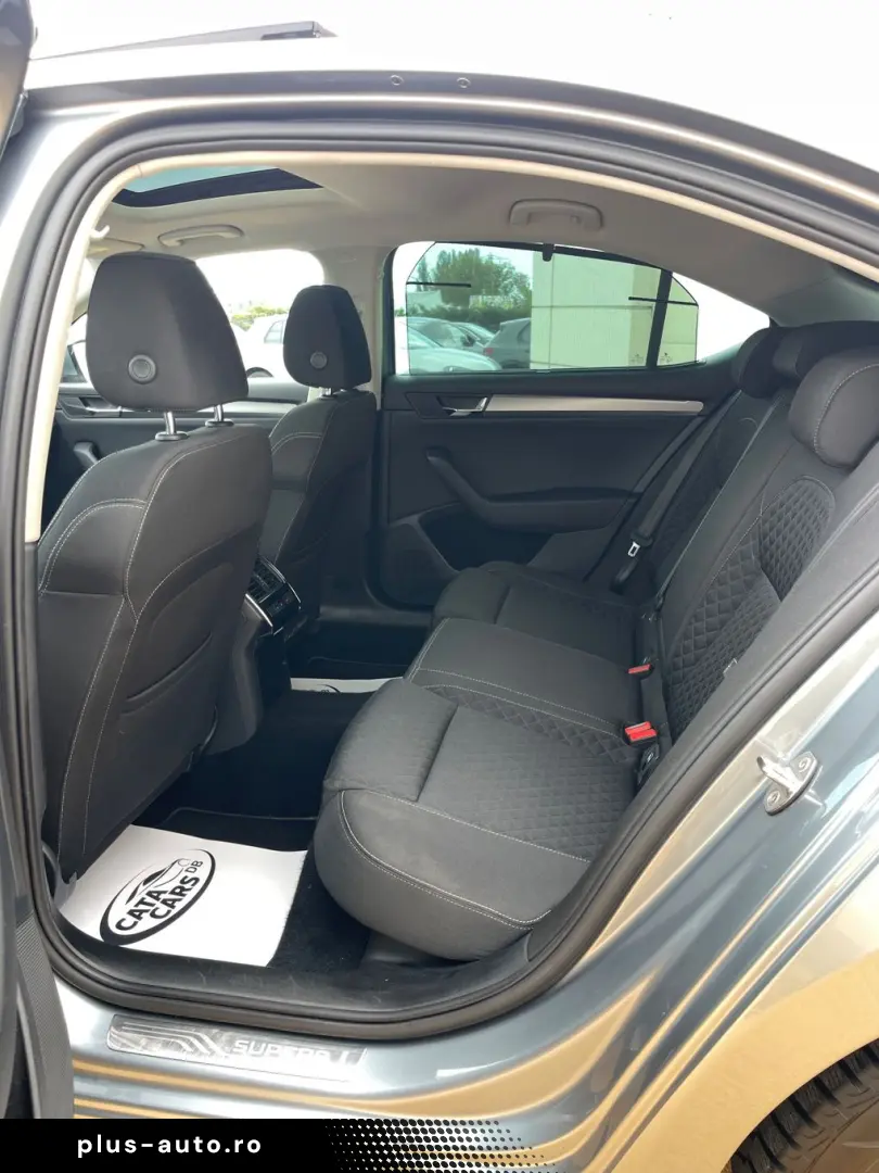 Skoda Superb 2.0TDI  BI-Xenon  Panoramic  Keyless  Webasto