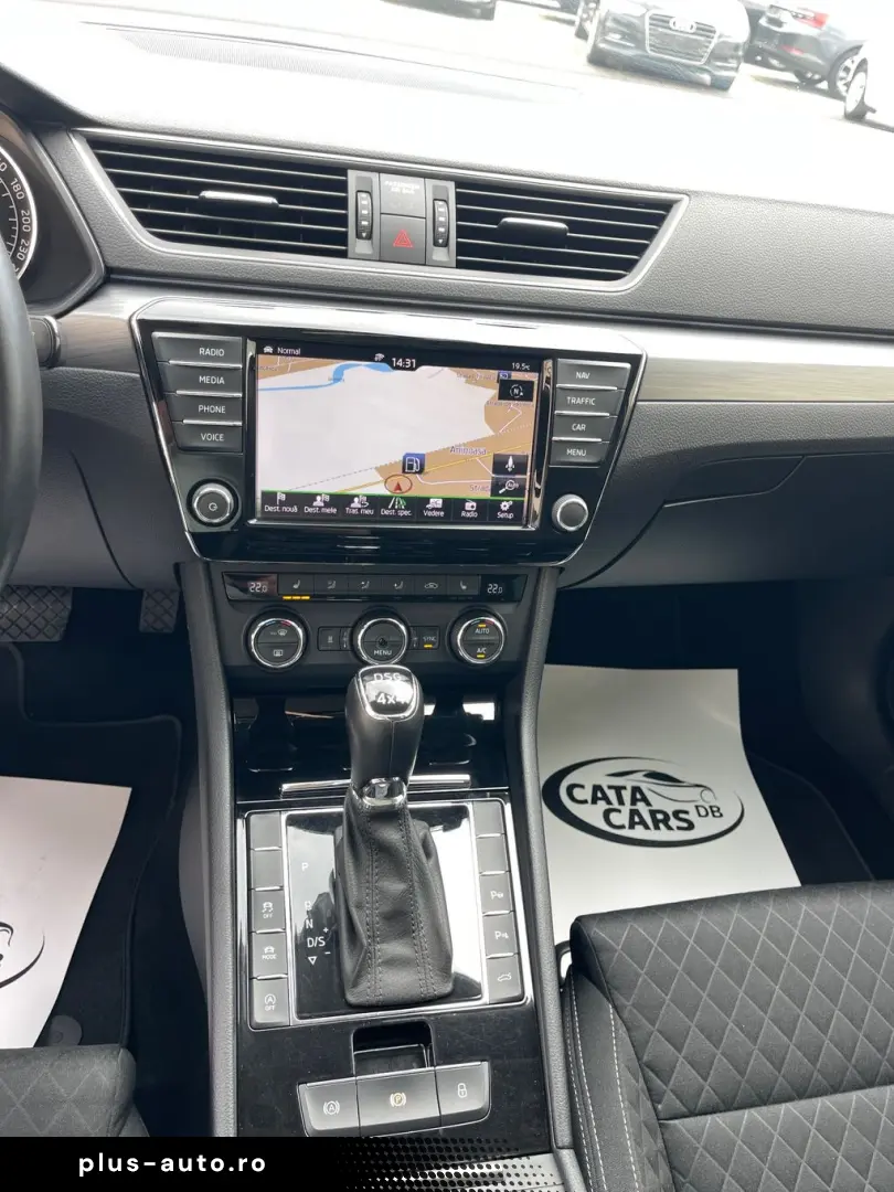 Skoda Superb 2.0TDI  BI-Xenon  Panoramic  Keyless  Webasto