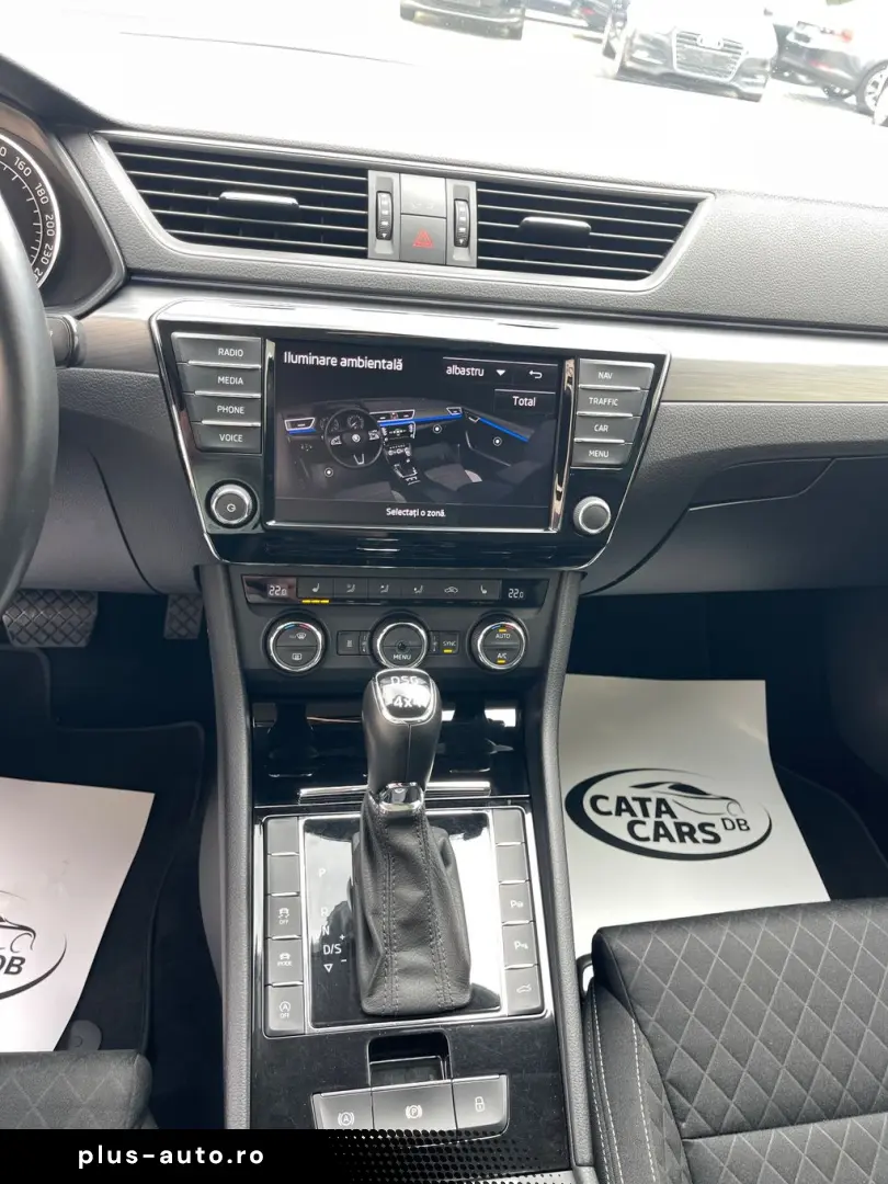 Skoda Superb 2.0TDI  BI-Xenon  Panoramic  Keyless  Webasto