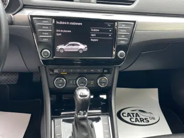 Skoda Superb 2.0TDI  BI-Xenon  Panoramic  Keyless  Webasto