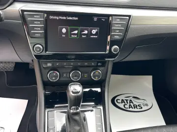Skoda Superb 2.0TDI  BI-Xenon  Panoramic  Keyless  Webasto