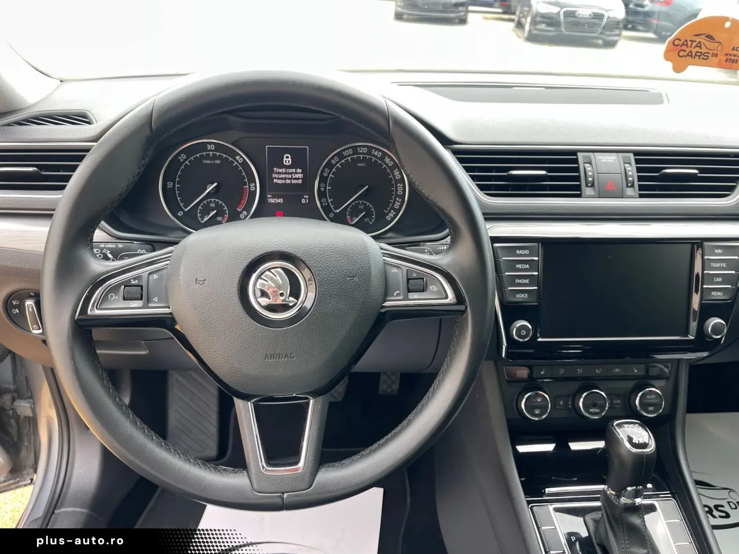 Skoda Superb 2.0TDI  BI-Xenon  Panoramic  Keyless  Webasto