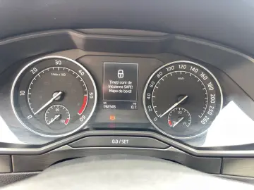 Skoda Superb 2.0TDI  BI-Xenon  Panoramic  Keyless  Webasto