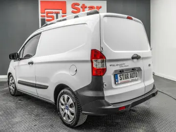 Ford Courier