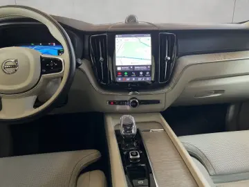 VOLVO XC60 T6 AWD Plug-in Hybrid Ultra-Bright Massages
