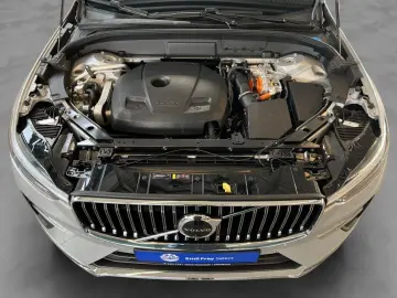 VOLVO XC60 T6 AWD Plug-in Hybrid Ultra-Bright Massages