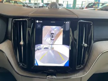 VOLVO XC60 T6 AWD Plug-in Hybrid Ultra-Bright Massages