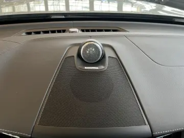 VOLVO XC60 T6 AWD Plug-in Hybrid Ultra-Bright Massages