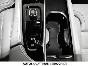 VOLVO XC90 T8 AWD Recharge Ultimate Dark FourC 360 B&W