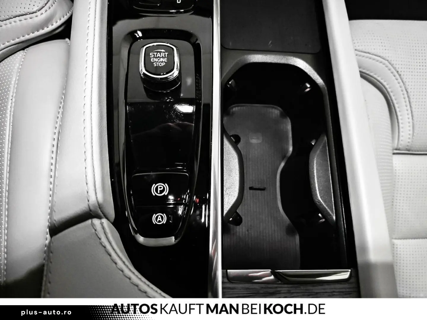 VOLVO XC90 T8 AWD Recharge Ultimate Dark FourC 360 B&W