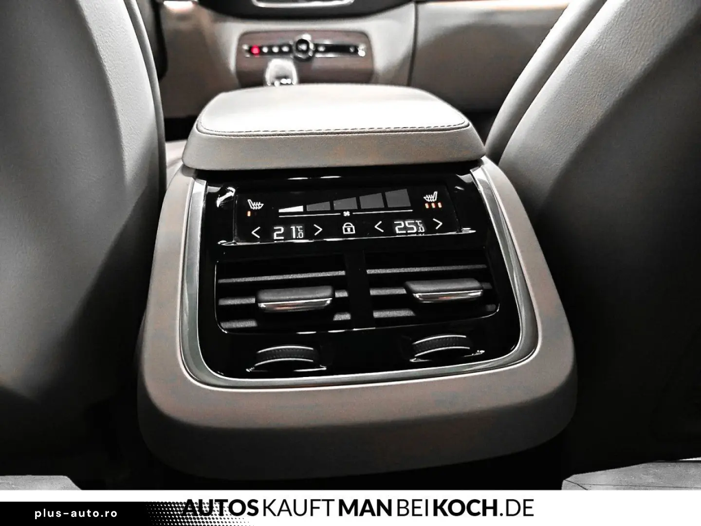 VOLVO XC90 T8 AWD Recharge Ultimate Dark FourC 360 B&W