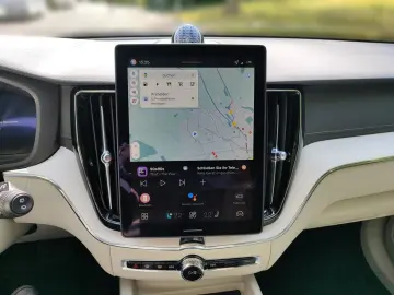 VOLVO XC60 T8 AWD Plug-In-Hybrid Ultra Dark Nappaleder