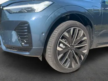 VOLVO XC60 T8 AWD Plug-in Hybrid Ultra Dark