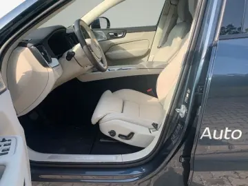 VOLVO XC60 T8 AWD Plug-in Hybrid Ultra Dark
