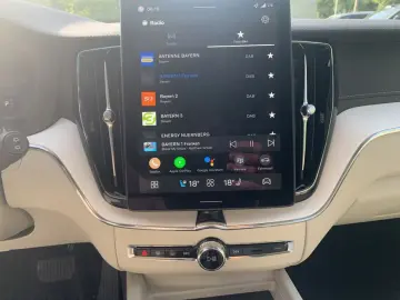 VOLVO XC60 T8 AWD Plug-in Hybrid Ultra Dark