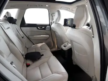 VOLVO XC60 Recharge T8 AWD Ultimate Dark AKTIVSITZE