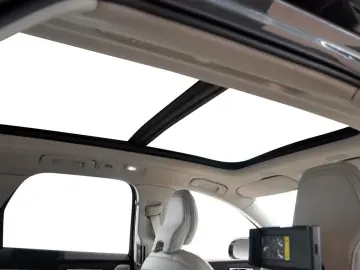VOLVO XC60 Recharge T8 AWD Ultimate Dark AKTIVSITZE