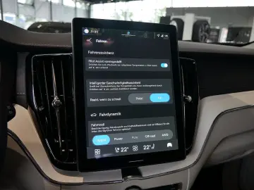 VOLVO XC60 Recharge T8 AWD Ultimate Dark AKTIVSITZE