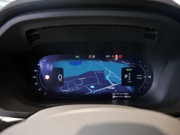 VOLVO XC60 Recharge T8 AWD Ultimate Dark AKTIVSITZE