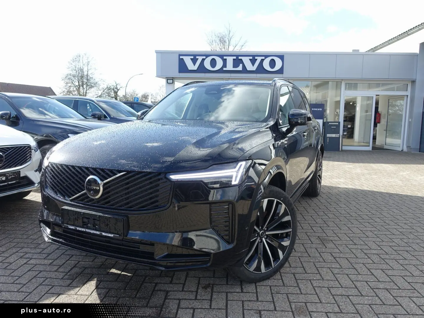 VOLVO XC90 Plus Dark T8 AWD FourC AHK B&W Pano 360